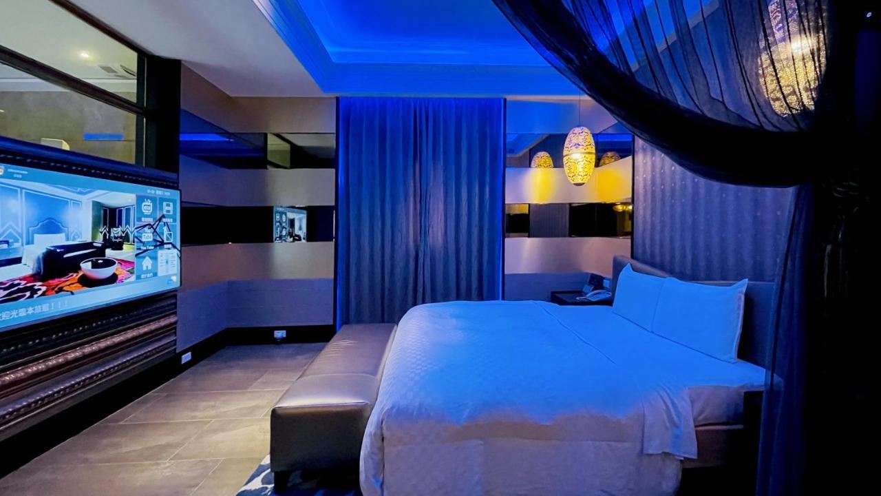Janeeyre Motel Taichung Exterior foto