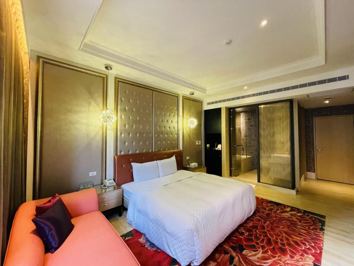 Janeeyre Motel Taichung Exterior foto