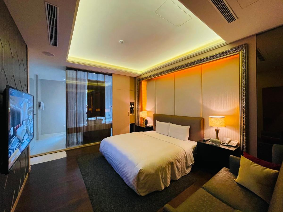 Janeeyre Motel Taichung Exterior foto
