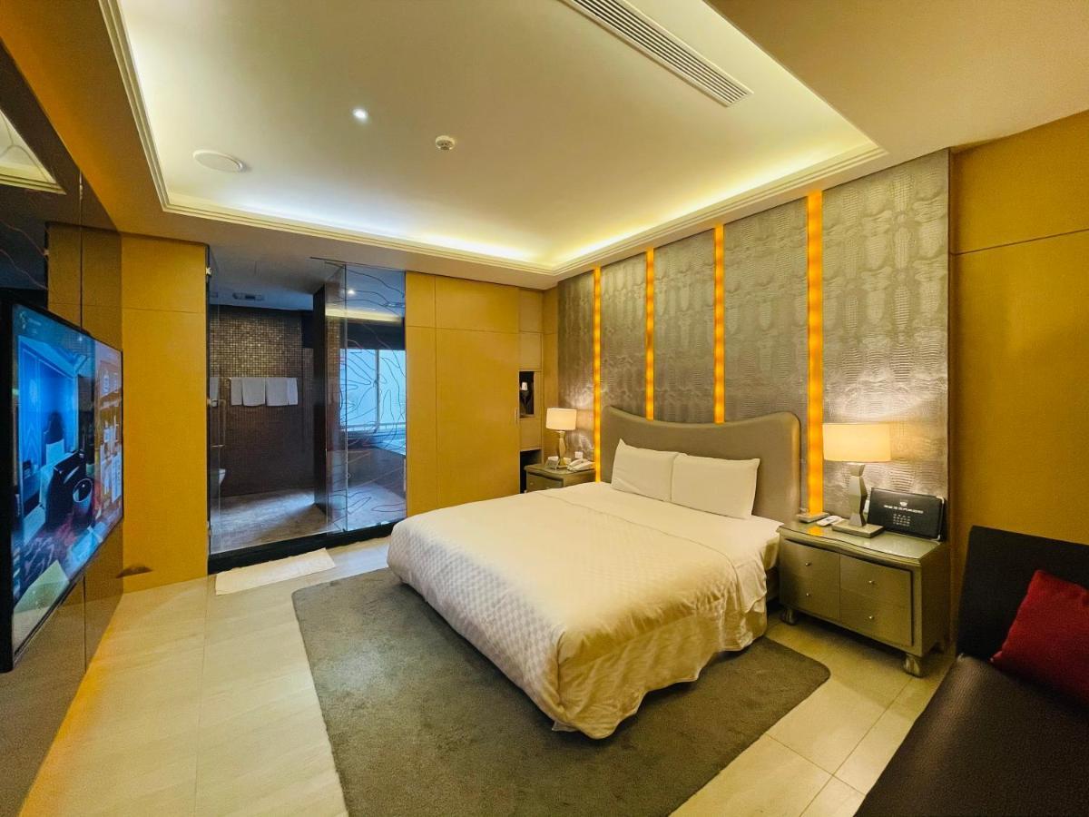 Janeeyre Motel Taichung Exterior foto