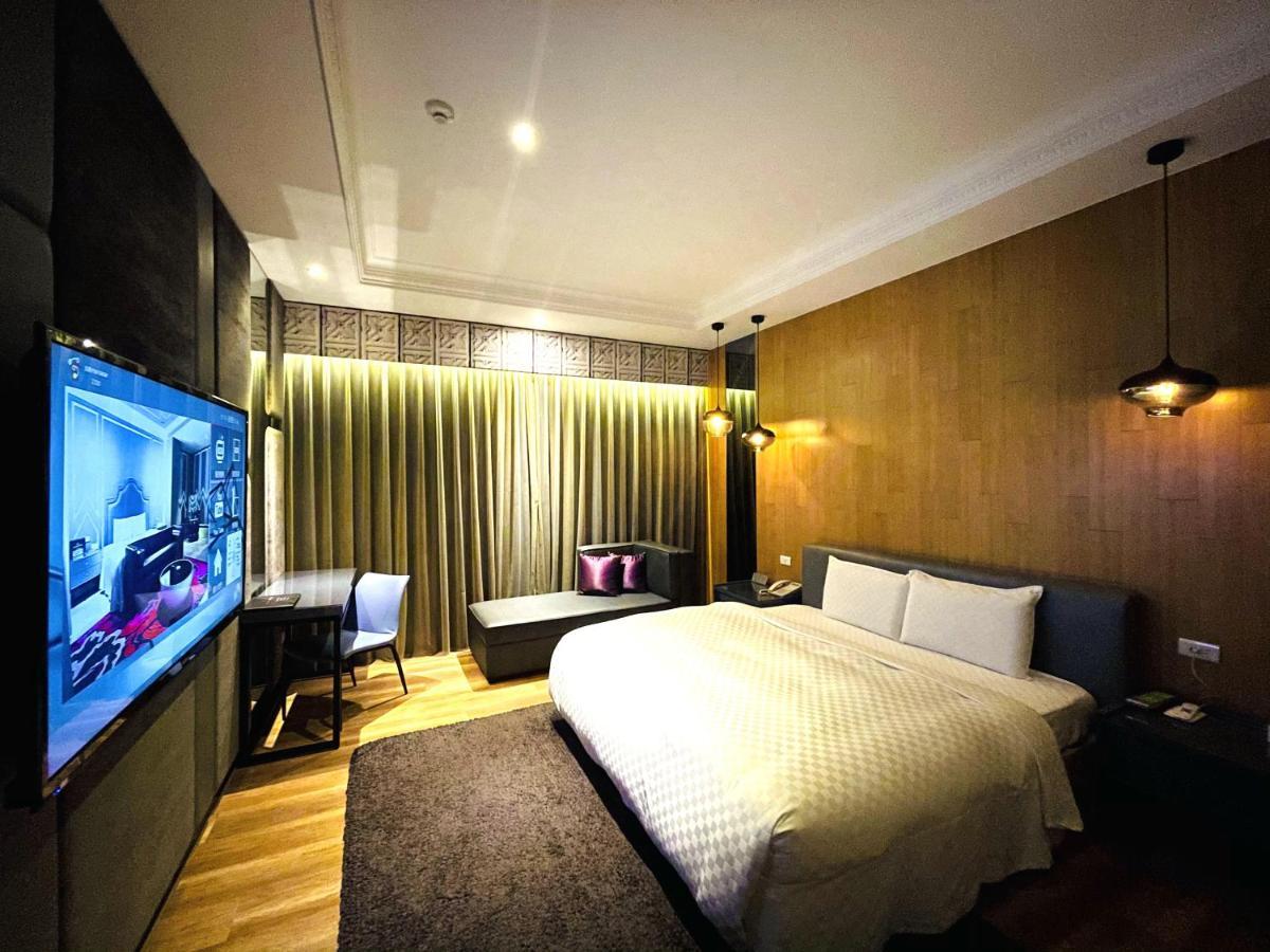 Janeeyre Motel Taichung Exterior foto