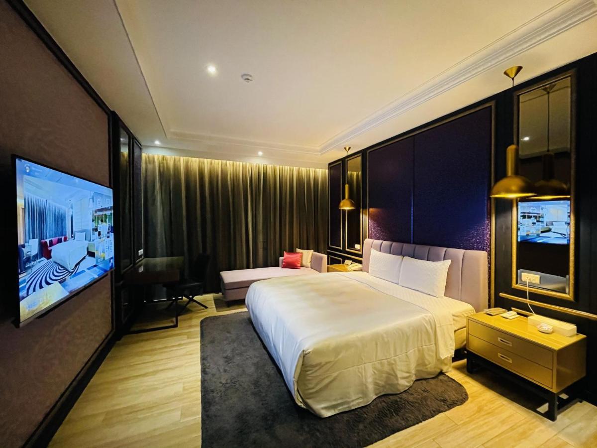 Janeeyre Motel Taichung Exterior foto