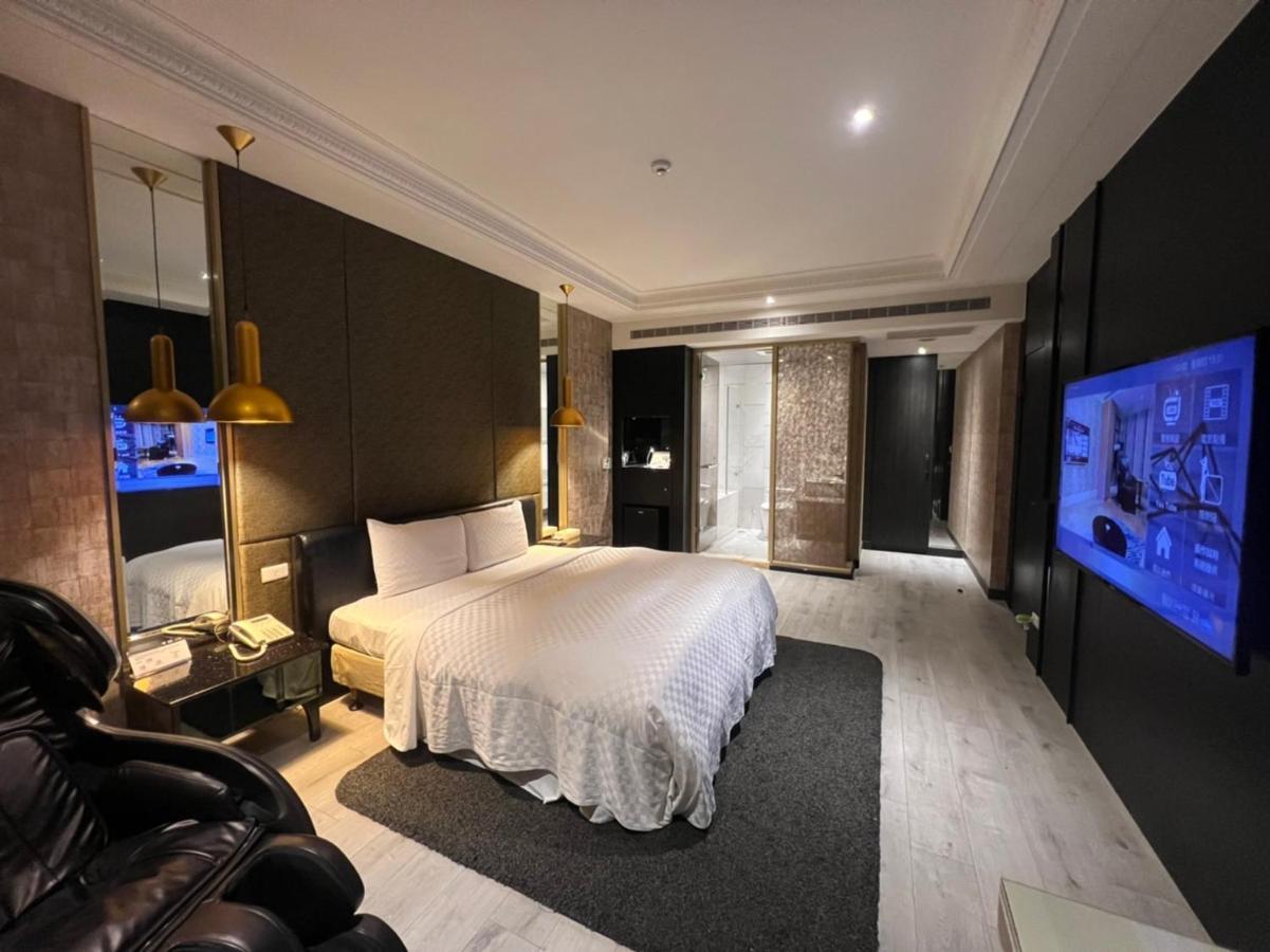 Janeeyre Motel Taichung Exterior foto